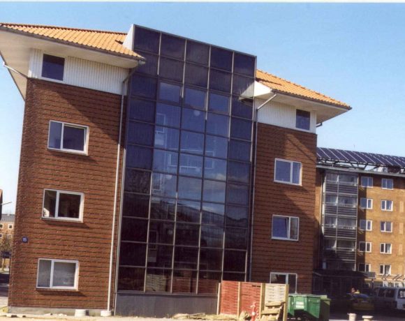 Batec Solar Heat Europe – Facade integrated collectors in larger residential building in Denmark