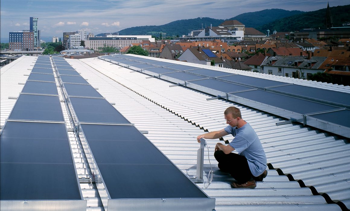 Fraunhofer ISE Solar Heat Europe – Air collectors for cooling installation in Freiburg, Germany