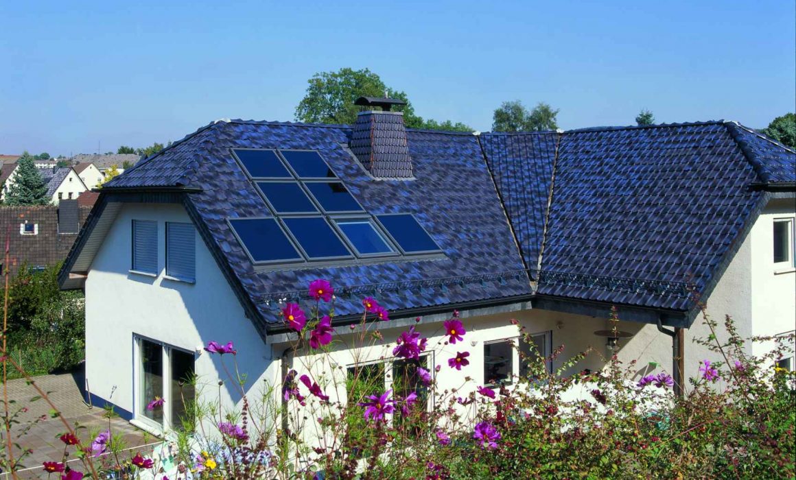 Velux Solar Heat Europe – Roof integrated flat plate collectors on house in Germany – Picture 3