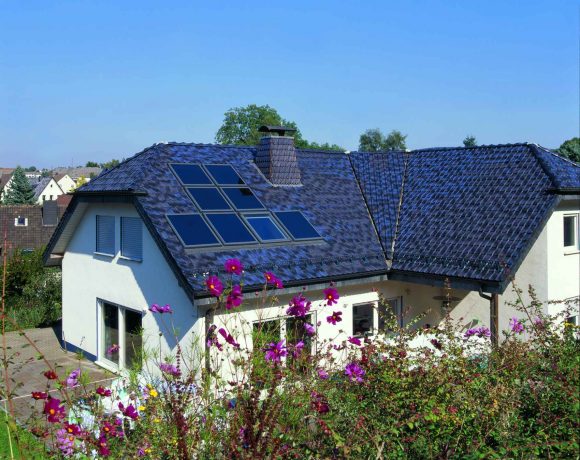Velux Solar Heat Europe – Roof integrated flat plate collectors on house in Germany – Picture 3