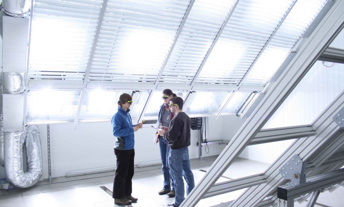 University of Stuttgart Solar Heat Europe – New dynamic solar simulator at the Research and Testing Centre for Thermal Solar Systems (TZS) at the Institute of Thermodynamics